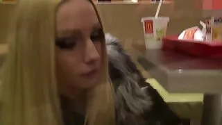 Rūpestinga mama moko savo mėgėjų dukra cum